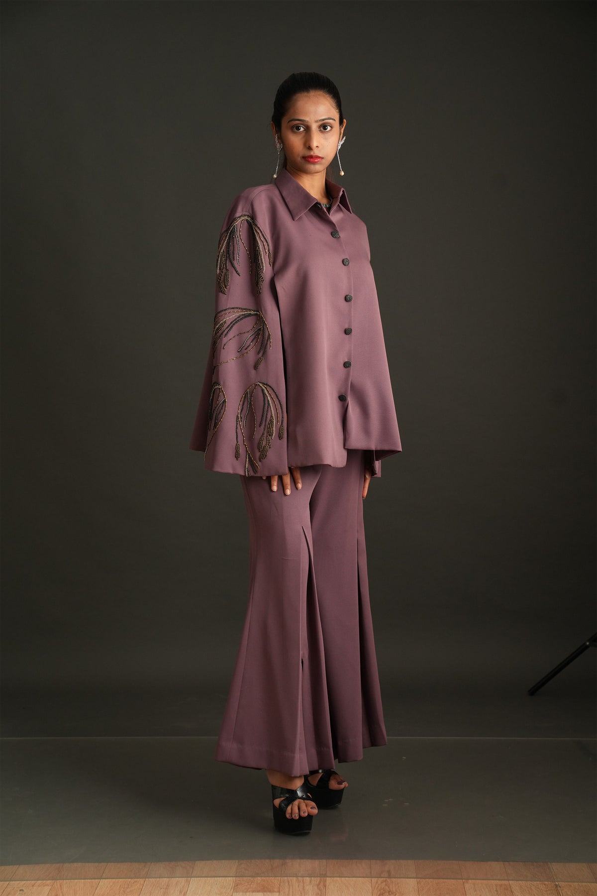 Mauve Crest Cape Set