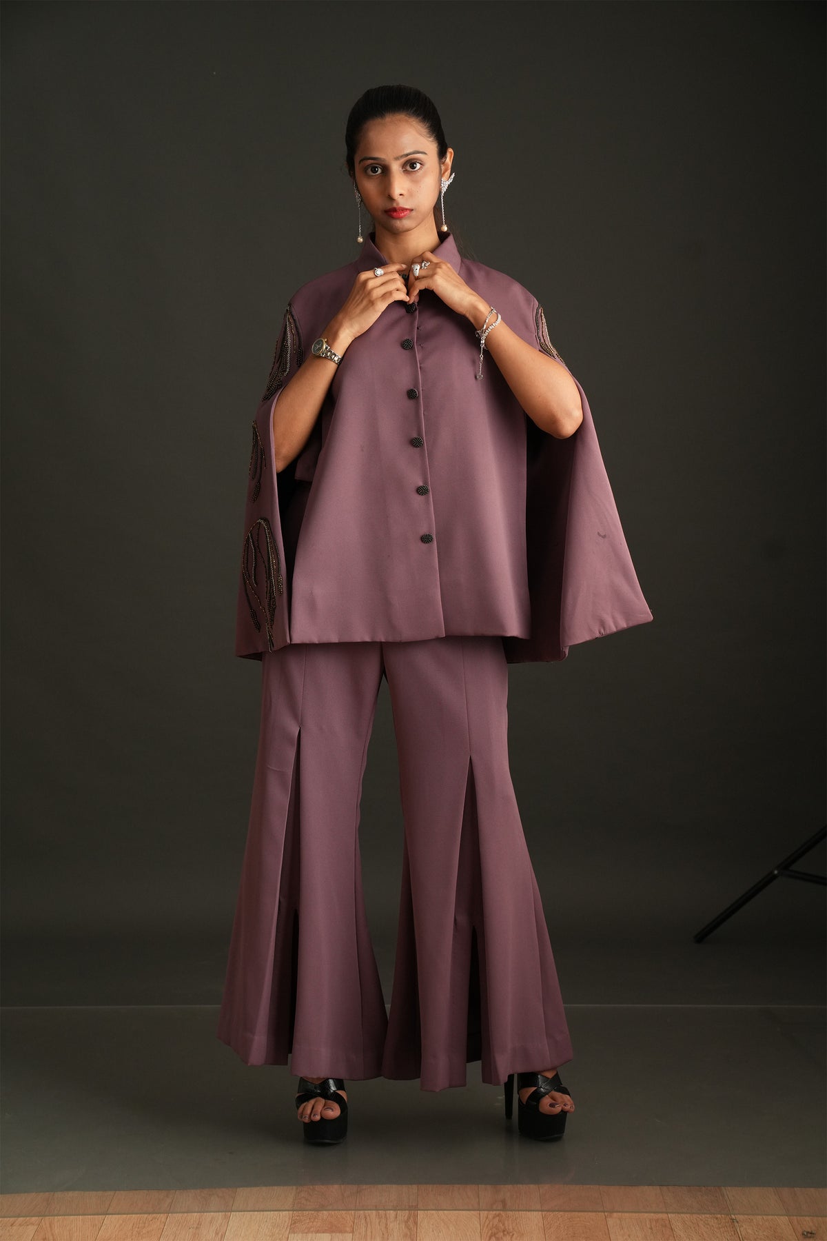 Mauve Crest Cape Set